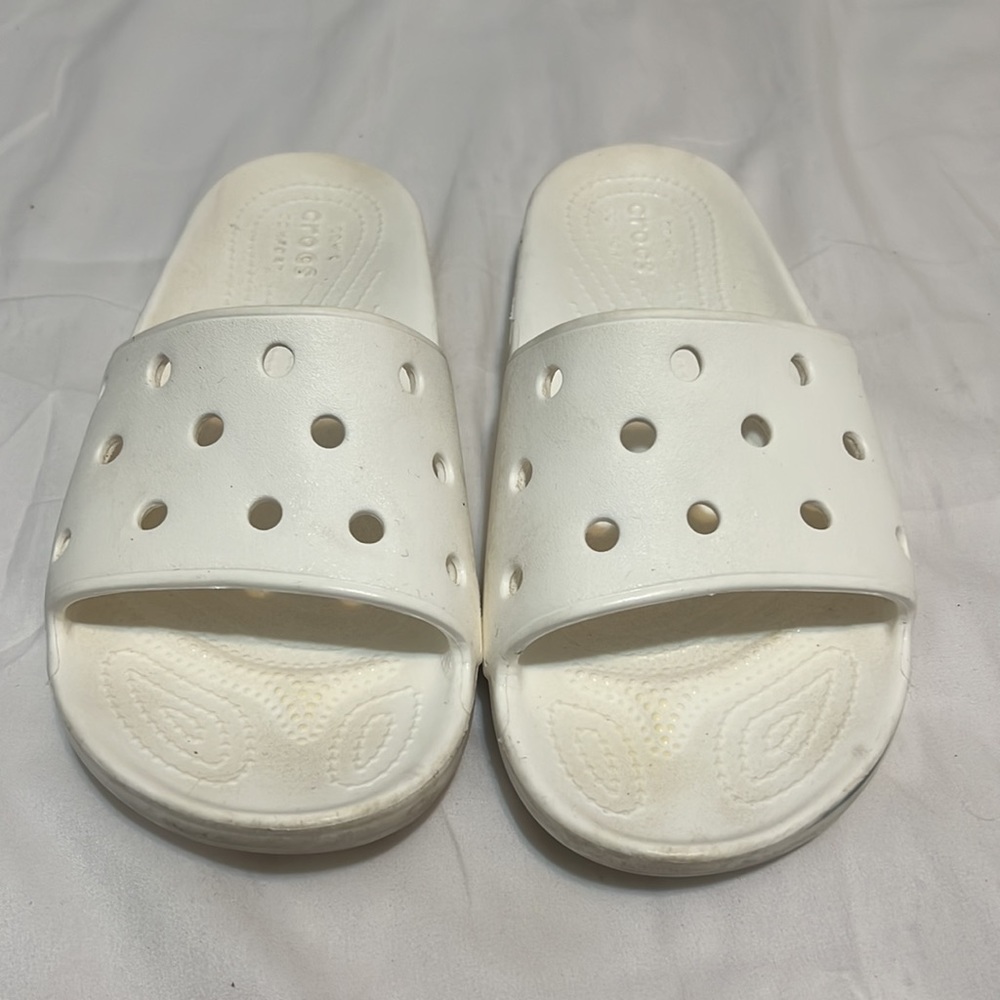 Croc slides